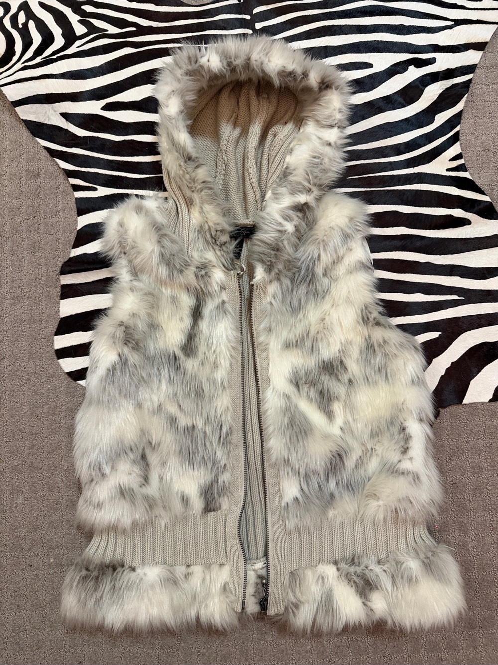 Jessica Simpson Faux Fur Hooded Vest in Cream and Gray